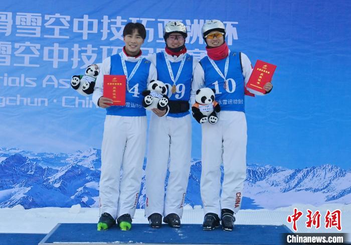 吉林长春本届全国自由式滑雪空中技巧冠军赛开