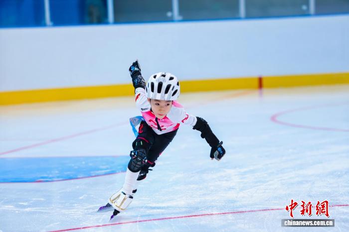 榆林冰雪季启动 青少年赛事点燃冬日激情