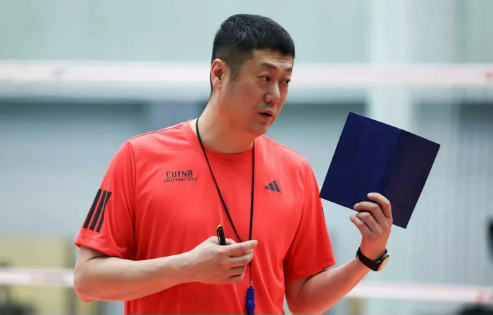 朱婷缺席集训名单引热议 女排主攻线面临挑战